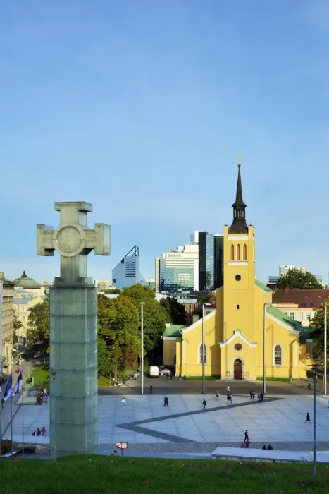 Framed Print : Freedom Square with the War of Independence Victory Column. Tallinn, Estonia Framed Print : Freedom Square with the War of Independence Victory Column. Tallinn, Estonia