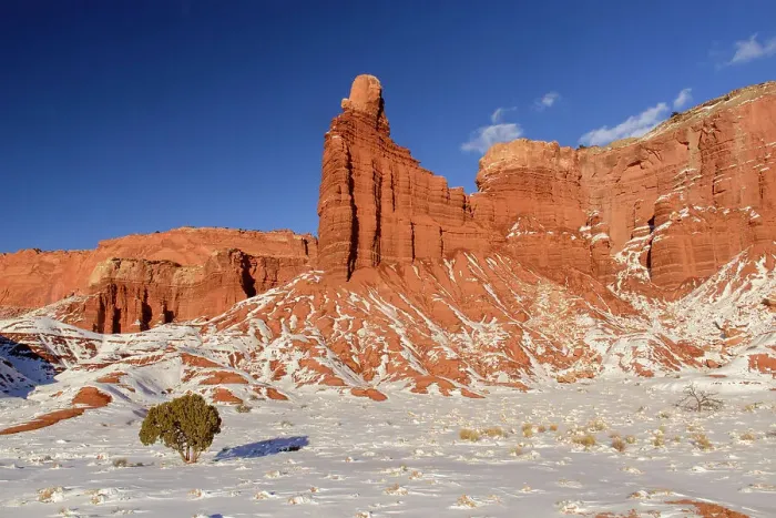 Framed Print : Fresh snow on Chimney Rock, Capitol Reef National Park, Utah, USA Framed Print : Fresh snow on Chimney Rock, Capitol Reef National Park, Utah, USA