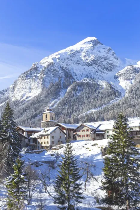 Framed Print : Fresh snow at the village of Bergun, Albula Valley, District of Prattigau / Davos, Canton Framed Print : Fresh snow at the village of Bergun, Albula Valley, District of Prattigau / Davos, Canton