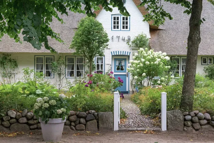 Framed Print : Friesian house in Nieblum on Foehr, Foehr Island, North Friesland, Schleswig-Holstein, Germany, Europe Framed Print : Friesian house in Nieblum on Foehr, Foehr Island, North Friesland, Schleswig-Holstein, Germany, Europe