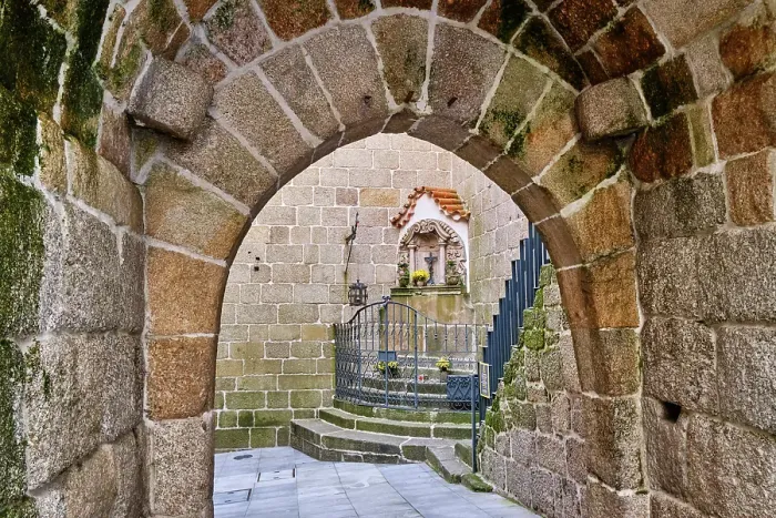 Framed Print : Gate at the Blacksmiths Tower. Castle and medieval walls of the city of Guarda. Beira Alta, Portugal