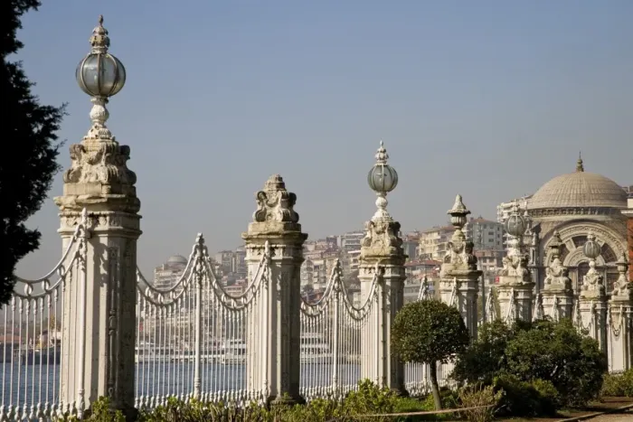 Framed Print : The gates of the Dolmabahce Palace in Istanbul Framed Print : The gates of the Dolmabahce Palace in Istanbul