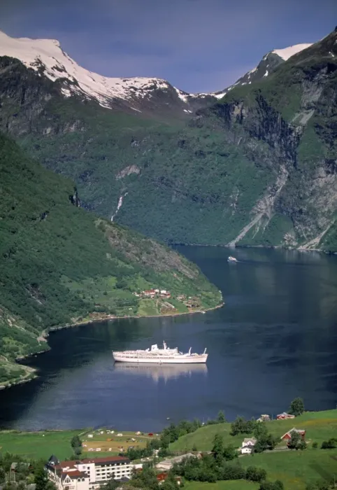 Framed Print : Geirangerfjord Framed Print : Geirangerfjord