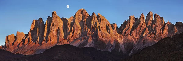 Geisler Peaks with full moon - Italy, Trentino-Alto Adige, South Tyrol