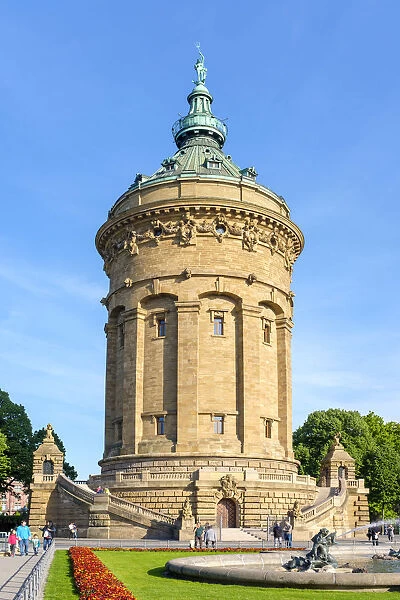 Germany, Baden-WAorttemberg, Mannheim. Friedrichsplatz and the Mannheimer Wasserturm