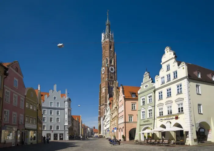 Framed Print : Germany, Bavaria (Bayern), Landshut, Altstadt and Martinskirche Framed Print : Germany, Bavaria (Bayern), Landshut, Altstadt and Martinskirche