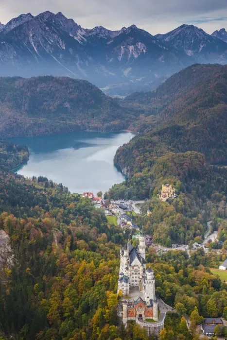 Framed Print : Germany, Bavaria, Hohenschwangau, Schloss Neuschwanstein castle, elevated view, fall Framed Print : Germany, Bavaria, Hohenschwangau, Schloss Neuschwanstein castle, elevated view, fall