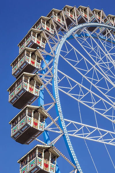 Germany, Bavaria, Munich, Oktoberfest, Funfair, Giant Ferris Wheel