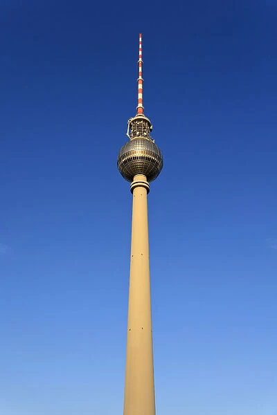 Germany, Berlin, Alexanderplatz, TV Tower (Fernsehturm)