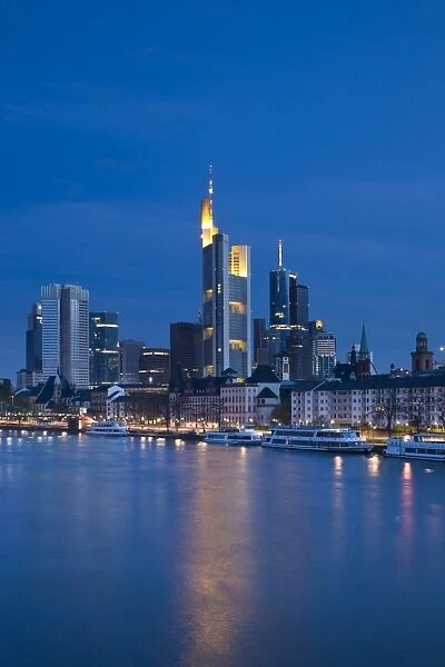 Germany, Hessen, Frankfurt-am-Main, Financial District & Main River