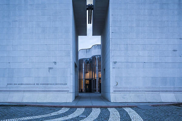 Germany, Nordrhein-Westfalen, Bonn, Museumsmeile, Bundeskunsthalle, museum of technology