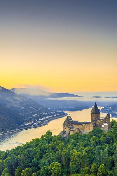 Germany, Rhineland Palatinate, Bacharach, Burg Stahleck (Stahleck Castle), River Rhine