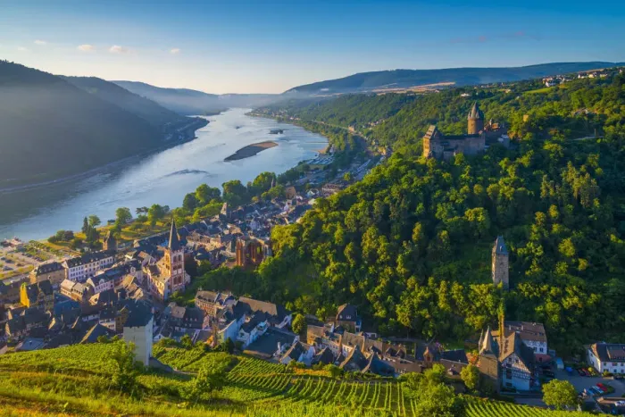 Framed Print : Germany, Rhineland Palatinate, Bacharach and Burg Stahleck (Stahleck Castle), River Rhine Framed Print : Germany, Rhineland Palatinate, Bacharach and Burg Stahleck (Stahleck Castle), River Rhine