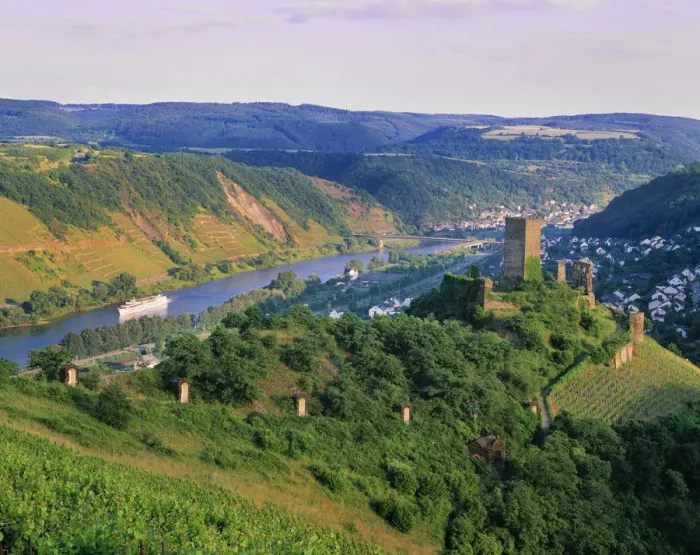 Framed Print : Germany, Rhineland-Palatinate, Niederburg castle Framed Print : Germany, Rhineland-Palatinate, Niederburg castle