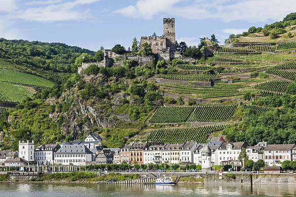Germany, Rhineland-Palatinate, Rhine Valley, River Rhine and Gutenfels Castle