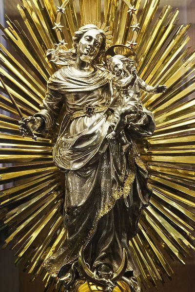Germany, Trier, Trier Cathedral, Cathedral Treasury, Statue of Madonna and Child Jesus