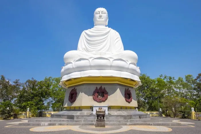 Framed Print : Giant Buddha at Long Son Pagoda (Chua Long Son) Buddhist temple, Nha Trang, Khanh Framed Print : Giant Buddha at Long Son Pagoda (Chua Long Son) Buddhist temple, Nha Trang, Khanh