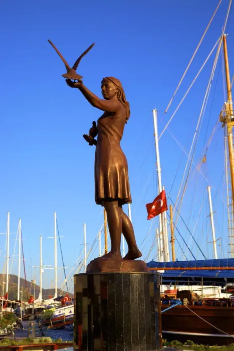 Framed Print : Girl with Doves Statue, Marmaris, Datcha Peninsula, Turkey Framed Print : Girl with Doves Statue, Marmaris, Datcha Peninsula, Turkey
