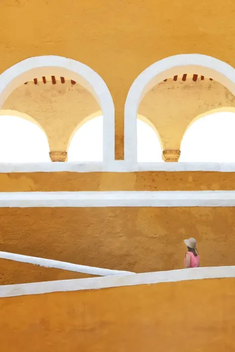 Framed Print : A girl with hat in front of the San Antonio de Padua Convent in Izamal, Yucatan, Mexico. (MR) Framed Print : A girl with hat in front of the San Antonio de Padua Convent in Izamal, Yucatan, Mexico. (MR)