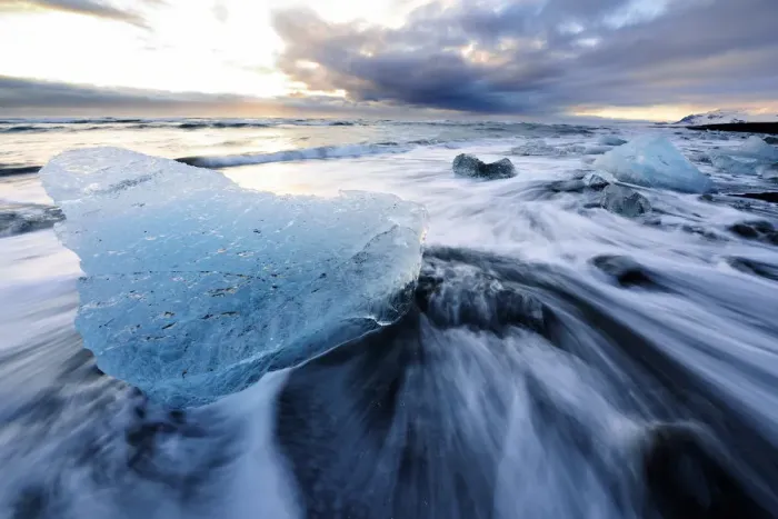 Framed Print : Glacial lake with icebergs Jokulsarlon, Iceland Framed Print : Glacial lake with icebergs Jokulsarlon, Iceland