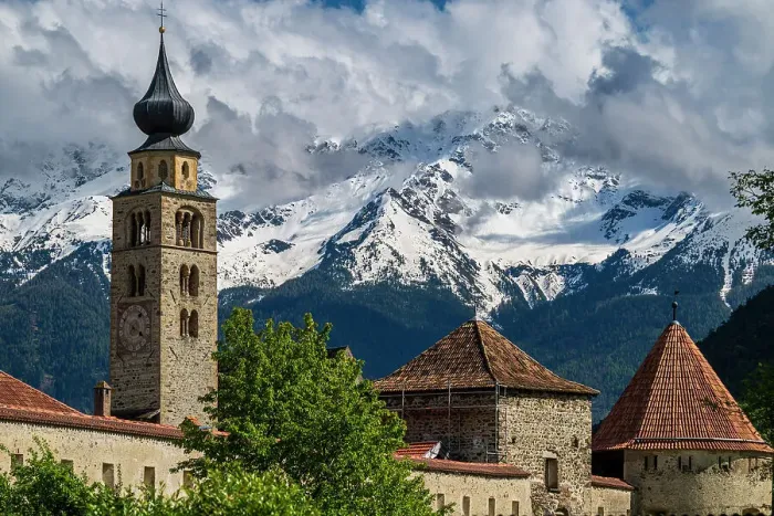 Framed Print : Glurns-Glorenza, Vinschgau-Val Venosta, Alto Adige-South Tyrol, Italy Framed Print : Glurns-Glorenza, Vinschgau-Val Venosta, Alto Adige-South Tyrol, Italy