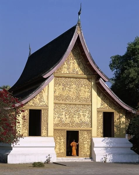 Golden City Monastery (Wat Xieng Thong)  /  Royal Funeral Chapel