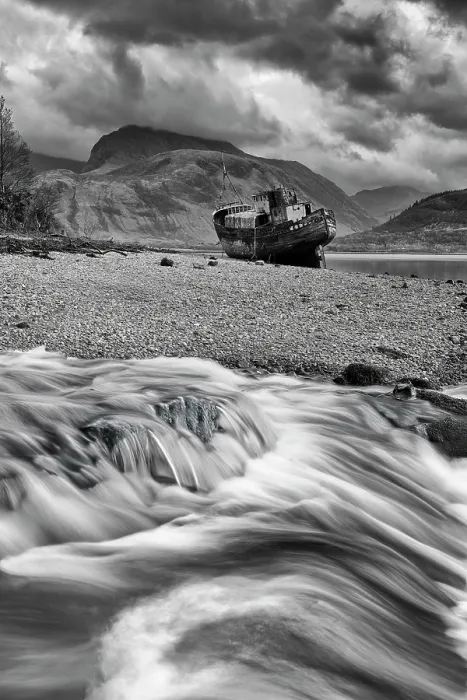 Framed Print : Golden Harvest Shipwreck on Loch Linnhe, Corpach, Highland Region, Scotland
