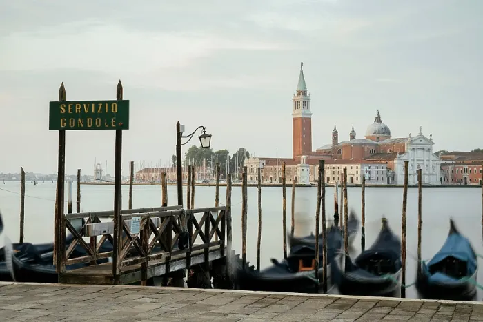 Framed Print : Goldolas on the lagoon at dawn, with San Giorgio Maggiore in the background, San Marco, Venice, Italy Framed Print : Goldolas on the lagoon at dawn, with San Giorgio Maggiore in the background, San Marco, Venice, Italy