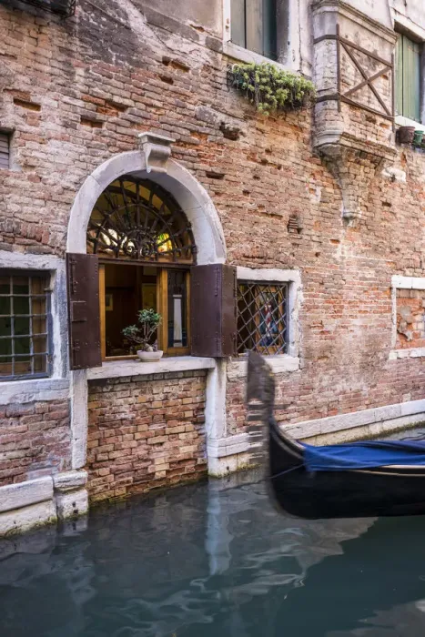 Framed Print : Gondolas on a canal in Venice, Vento, Italy