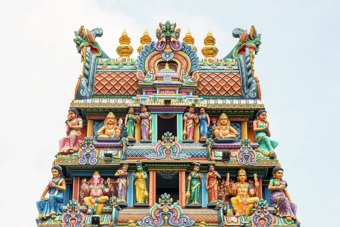 Framed Print : The Gopuram (entrance tower), Sri Mariamman Temple, China Town, Singapore Framed Print : The Gopuram (entrance tower), Sri Mariamman Temple, China Town, Singapore