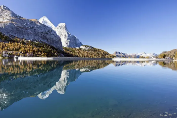 Framed Print : The Gran Vernel reflected in Lake Fedaia in an autumn morning Framed Print : The Gran Vernel reflected in Lake Fedaia in an autumn morning