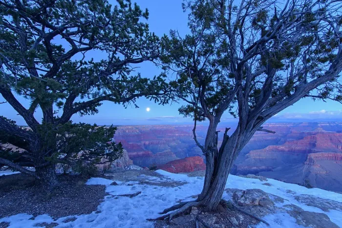 Framed Print : Grand Canyon with full moon over the South Rim in winter, from Hopi Point, Grand Canyon National Park, Arizona, USA Framed Print : Grand Canyon with full moon over the South Rim in winter, from Hopi Point, Grand Canyon National Park, Arizona, USA