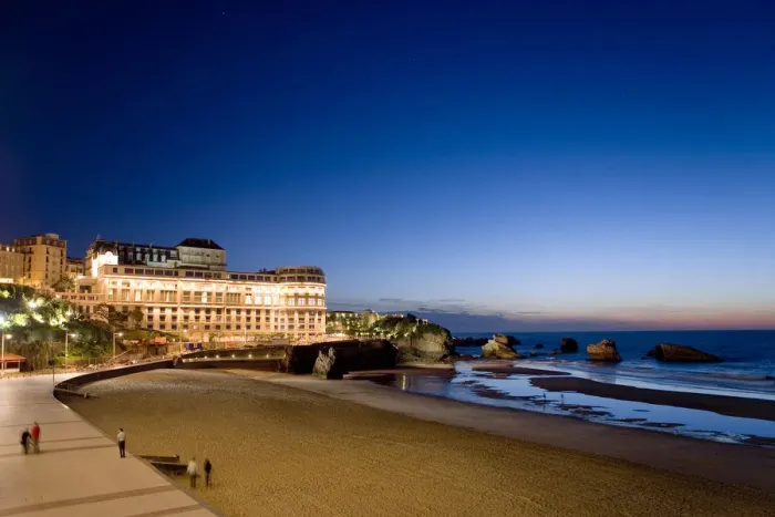 Framed Print : Grande Plage, Beach, Biarritz, Pyrenees Atlantiques, Aquitaine, France Framed Print : Grande Plage, Beach, Biarritz, Pyrenees Atlantiques, Aquitaine, France