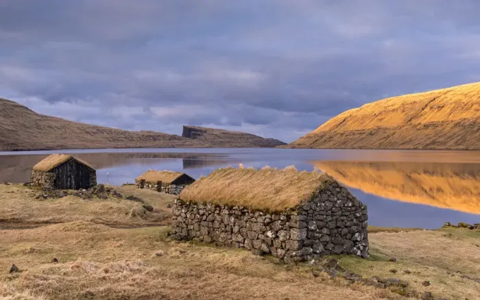 Framed Print : Grassed roof stone barns on the shores of Sorvagsvatn / Leitisvatn Framed Print : Grassed roof stone barns on the shores of Sorvagsvatn / Leitisvatn