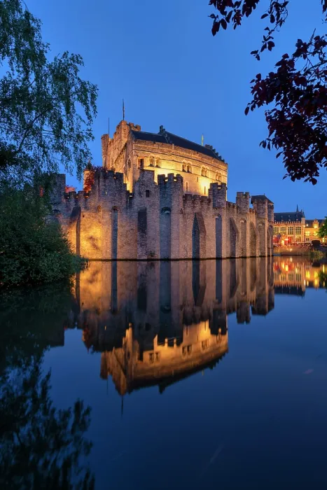 Framed Print : Gravensteen Castle at Night, Ghent, Belgiium