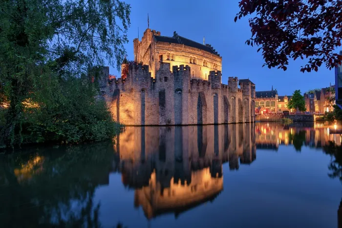 Framed Print : Gravensteen Castle at Night, Ghent, Belgiium Framed Print : Gravensteen Castle at Night, Ghent, Belgiium