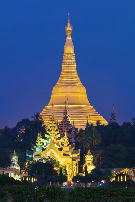 Framed Print : The great golden stupa at night, Shwedagon Paya (Shwedagon Pagoda), Yangon (Rangoon), Myanmar (Burma), Asia Framed Print : The great golden stupa at night, Shwedagon Paya (Shwedagon Pagoda), Yangon (Rangoon), Myanmar (Burma), Asia