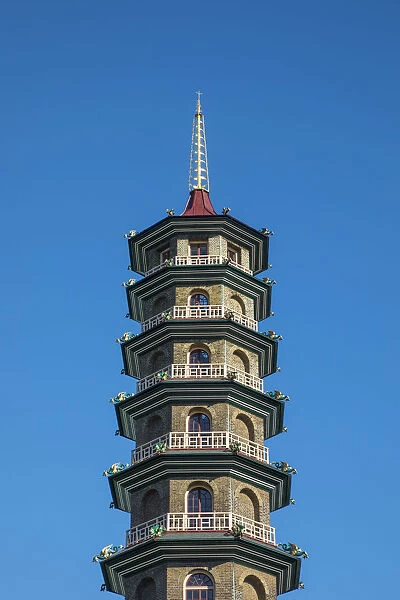 Great Pagoda, Kew Gardens (Royal Botanic Gardens), Richmond, London, England, UK