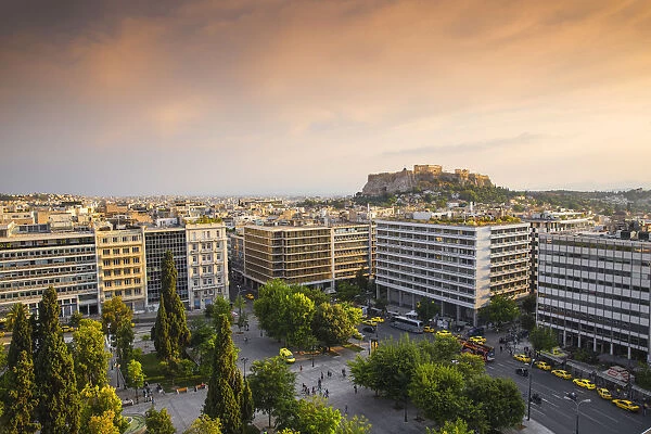 Greece, Attica, Athens, View of Plateia Syntagma - Syntagma Square and The Acropolis