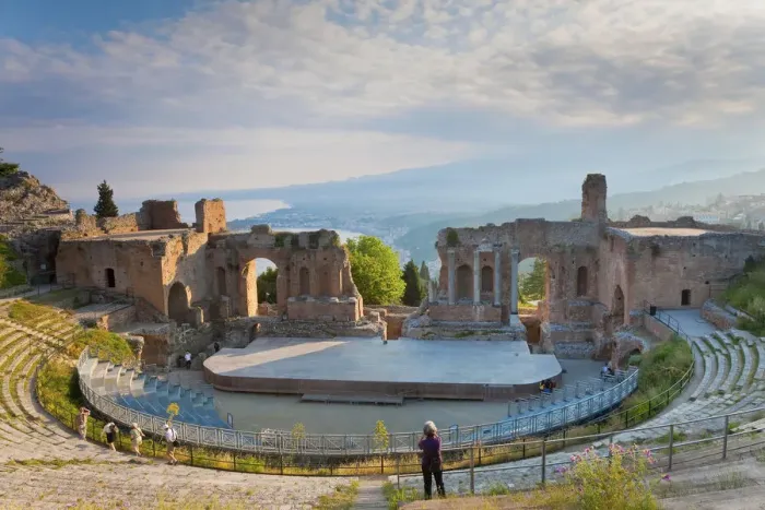 Framed Print : The Greek theatre, Taormina, Sicily, Italy Framed Print : The Greek theatre, Taormina, Sicily, Italy