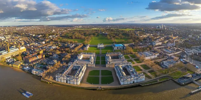 Framed Print : Greenwhich Park, Royal Naval College & River Thames, Greenwich, London Framed Print : Greenwhich Park, Royal Naval College & River Thames, Greenwich, London