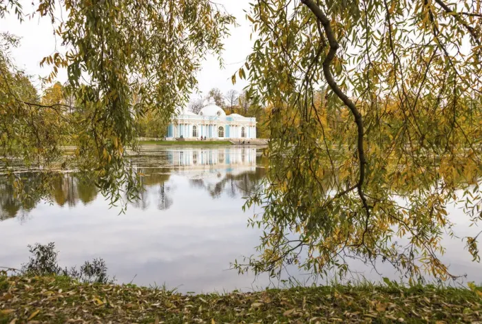 Framed Print : Grotto Pavilion and Catherine Park in autumn, Pushkin (Tsarskoye Selo), near St Framed Print : Grotto Pavilion and Catherine Park in autumn, Pushkin (Tsarskoye Selo), near St