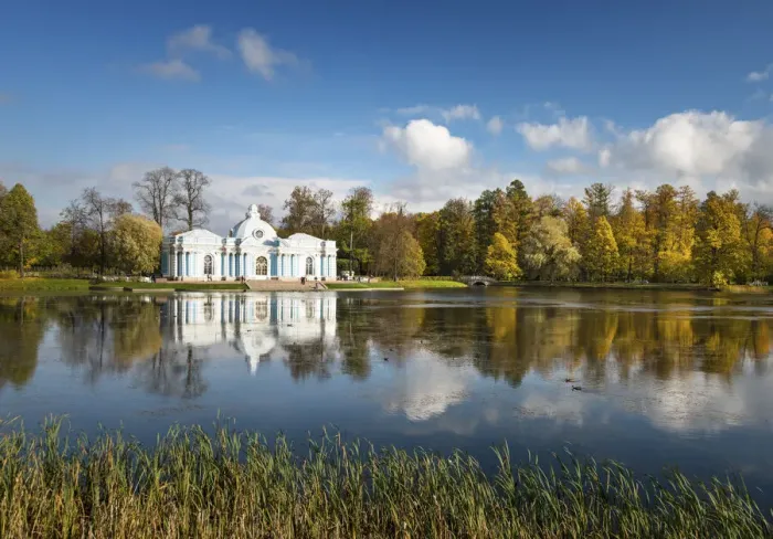 Framed Print : Grotto Pavilion reflected in the Great Pond, Catherine Park, Pushkin (Tsarskoye Selo) Framed Print : Grotto Pavilion reflected in the Great Pond, Catherine Park, Pushkin (Tsarskoye Selo)