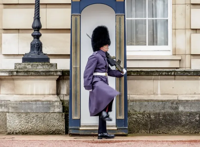 Framed Print : Guard at Buckingham Palace, London, England, United Kingdom Framed Print : Guard at Buckingham Palace, London, England, United Kingdom