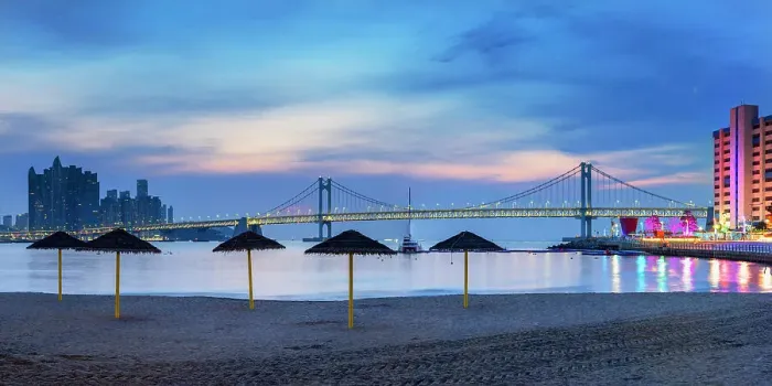 Framed Print : Gwangalli beach and Gwangan Bridge at dawn, Busan, South Korea Framed Print : Gwangalli beach and Gwangan Bridge at dawn, Busan, South Korea