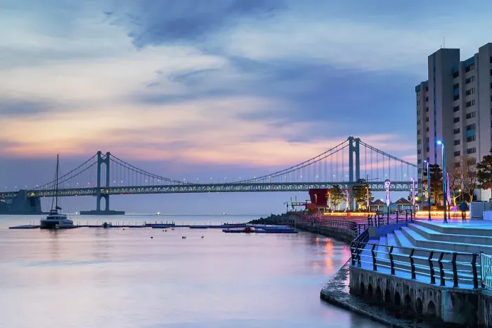 Framed Print : Gwangan Bridge and Namcheon Beach Park at dawn, Busan, South Korea Framed Print : Gwangan Bridge and Namcheon Beach Park at dawn, Busan, South Korea