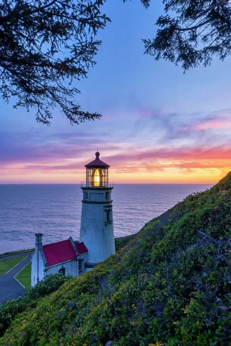 Framed Print : Haceta Head Lighthouse at Sunset, Oregon, USA Framed Print : Haceta Head Lighthouse at Sunset, Oregon, USA