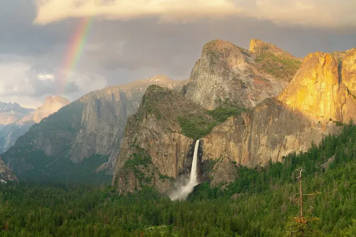 Framed Print : Half Dome and Bridalveil Fall as seen from Tunnel view viewpoint at sunset, Yosemite National Park, UNESCO, Sierra Nevada, California, USA Framed Print : Half Dome and Bridalveil Fall as seen from Tunnel view viewpoint at sunset, Yosemite National Park, UNESCO, Sierra Nevada, California, USA
