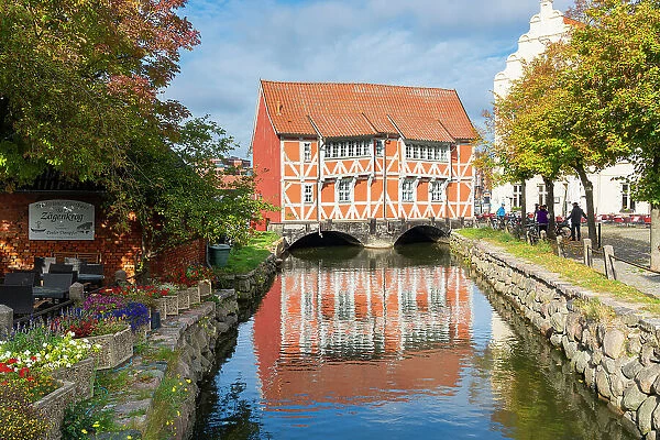 Half-timbered building called Gewolbe (The Vault) and Muhlenbach river, Wismar, UNESCO, Nordwestmecklenburg, Mecklenburg-Western Pomerania, Germany