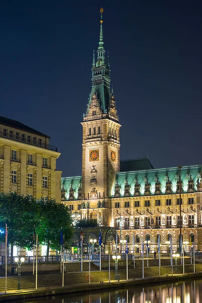 Hamburg Rathaus (City Hall) on Rathausmarkt at night, Altstadt, Hamburg, Germany